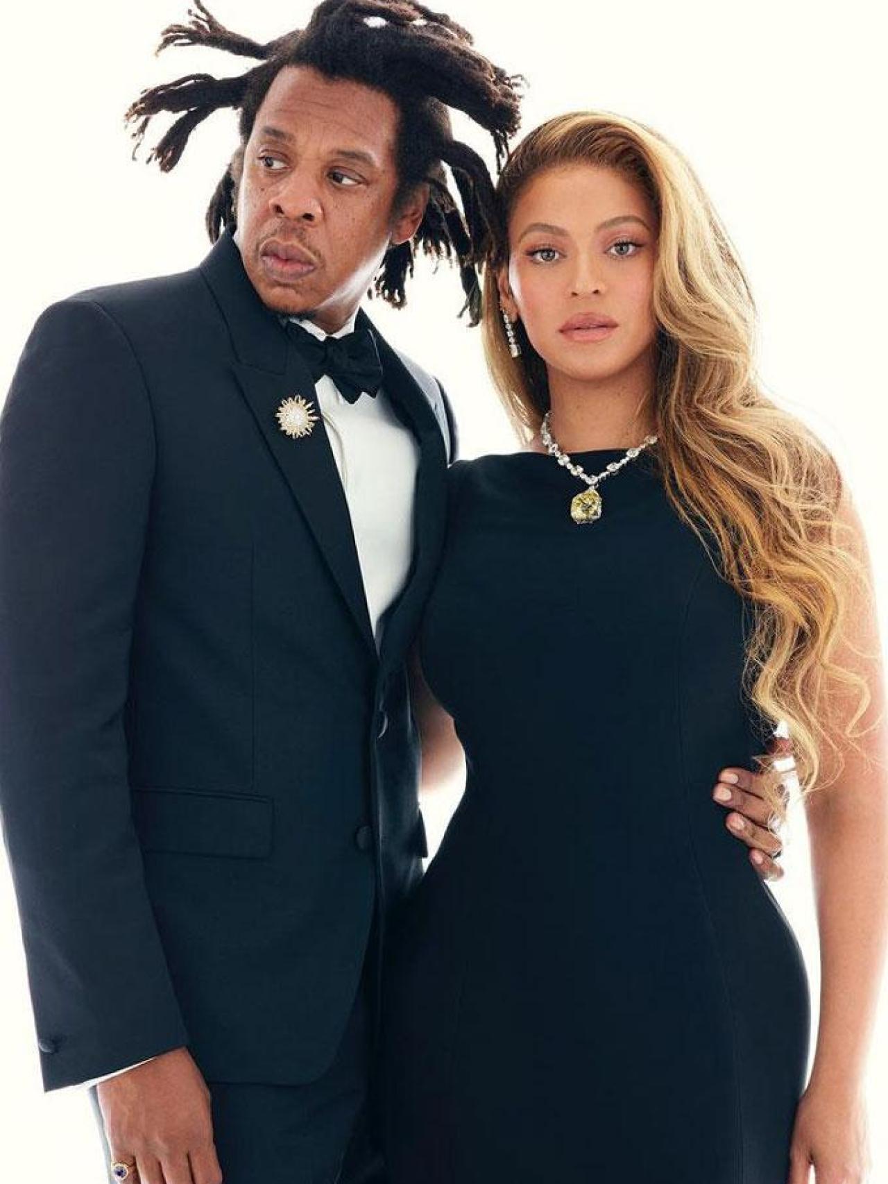 Jay-Z y Beyoncé, luciendo el Yellow Diamond Tiffany, para la campaña 'About Love'.