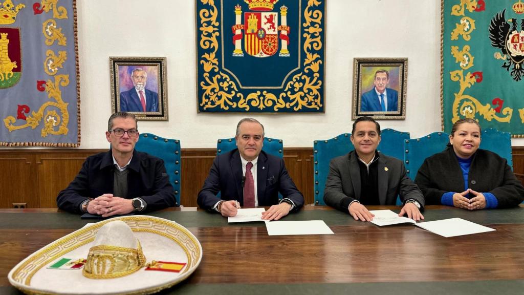 Firma del acuerdo entre Talavera de la Reina y San Francisco del Rincón (México).
