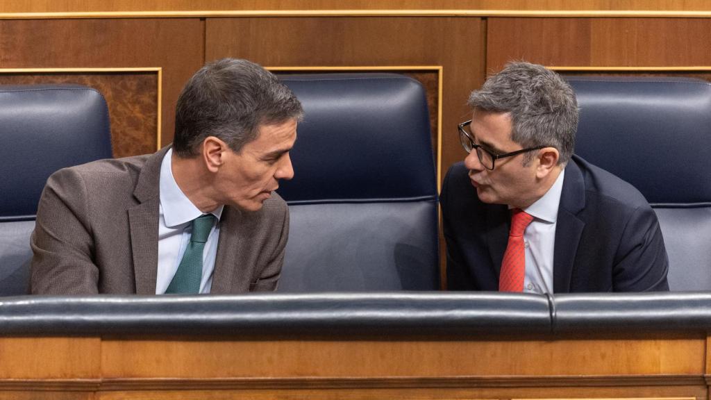 Pedro Sánchez y Félix Bolaños, este martes en el Comgreso de los Diputados.