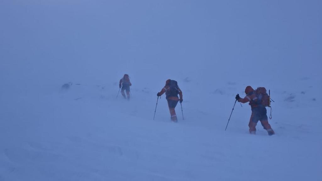 Bomberos de la DPZ en el rescate de tres montañeros en un alud en el Moncayo