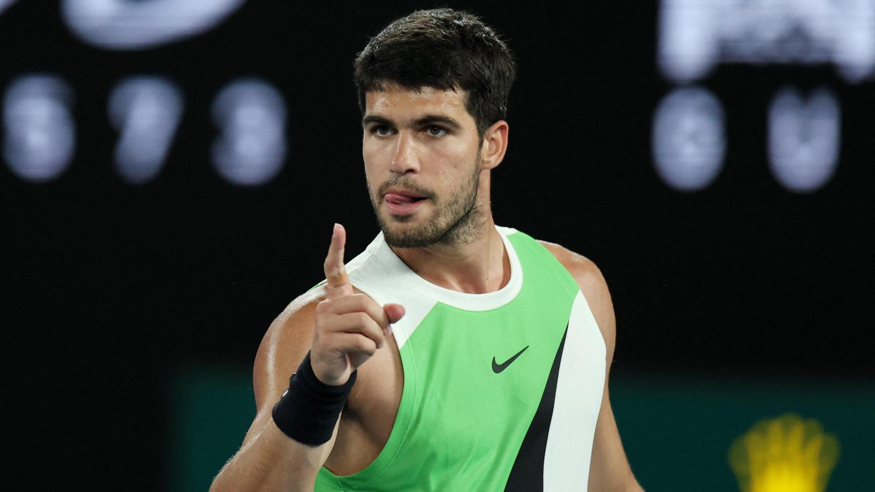 Carlos Alcaraz celebra un punto contra De Miñaur.