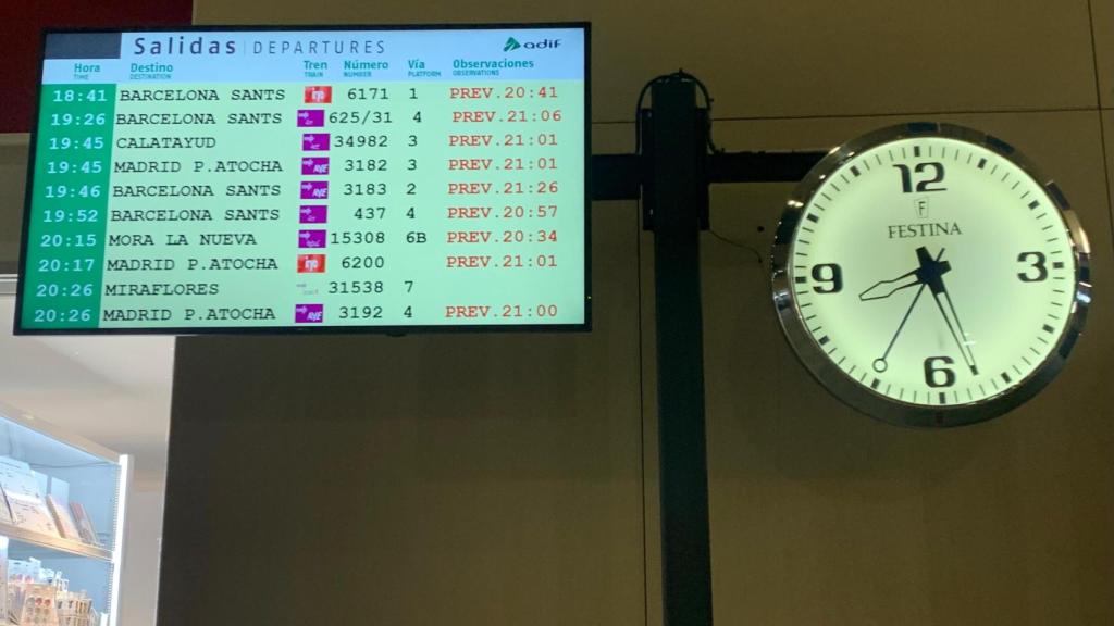 Retrasos en las salidas desde la estación de Delicias.