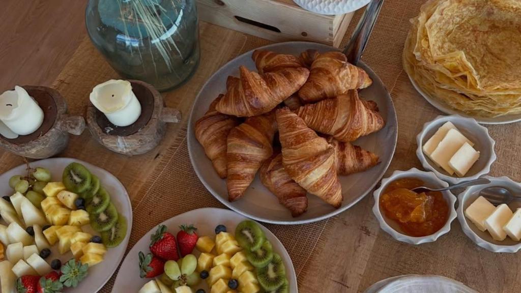 En los desayunos del Hotel Balarés no falta la fruta fresca y repostería casera.