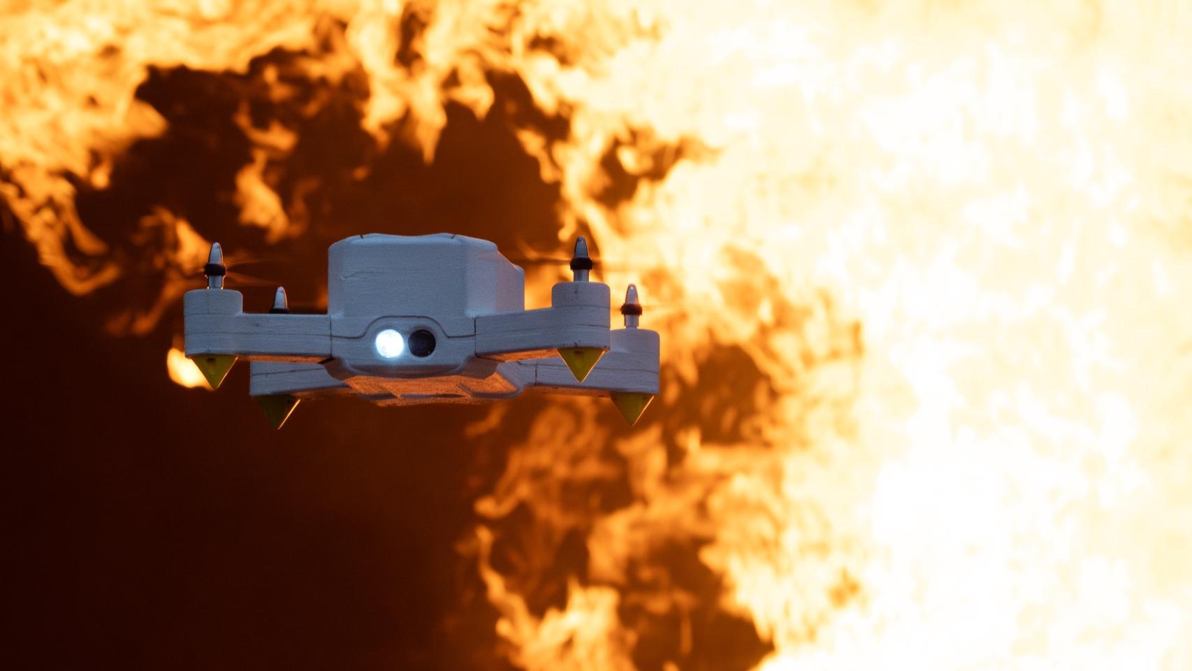 FireDrone es un dron ultrarresistente al fuego.