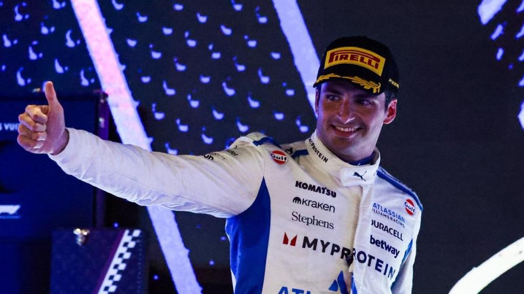 Carlos Sainz Jr, en el podio de Fórmula 1