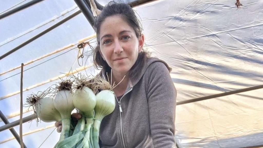 Clara, agricultora, en una foto de su Instagram (@agricultora.riojana)