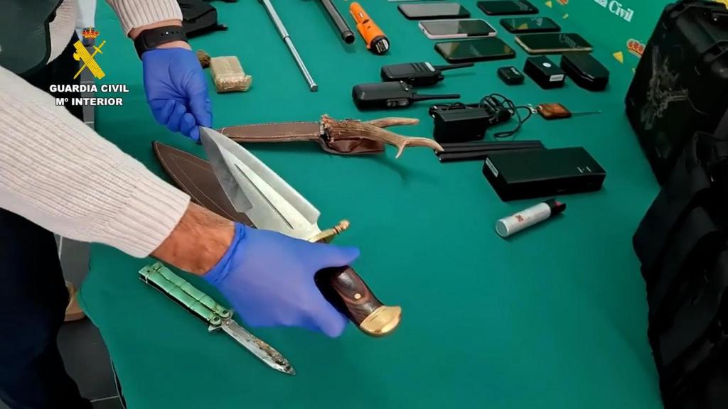 Material incautado por la Guardia Civil.