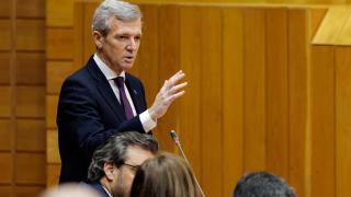 El presidente de la Xunta, Alfonso Rueda, en la sesión de control del Parlamento de Galicia