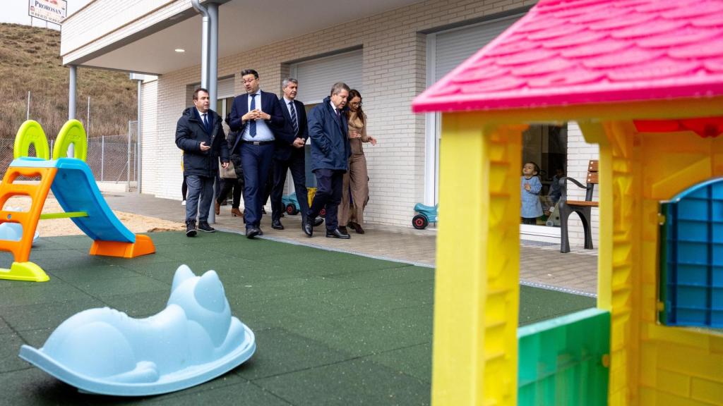 Inauguración del centro 'Señorita Amelia' de Albarreal de Tajo.