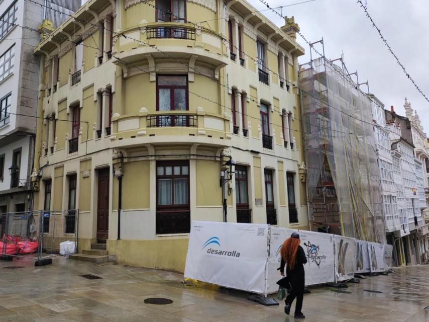 Obras en un edificio de la calle Nuestra Señora del Rosario, en la Ciudad Vieja.