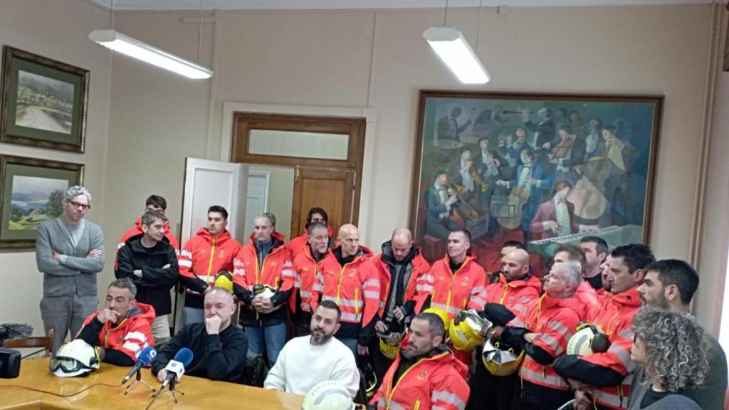 Imagen de la rueda de prensa conjunta de la oposición y bomberos.