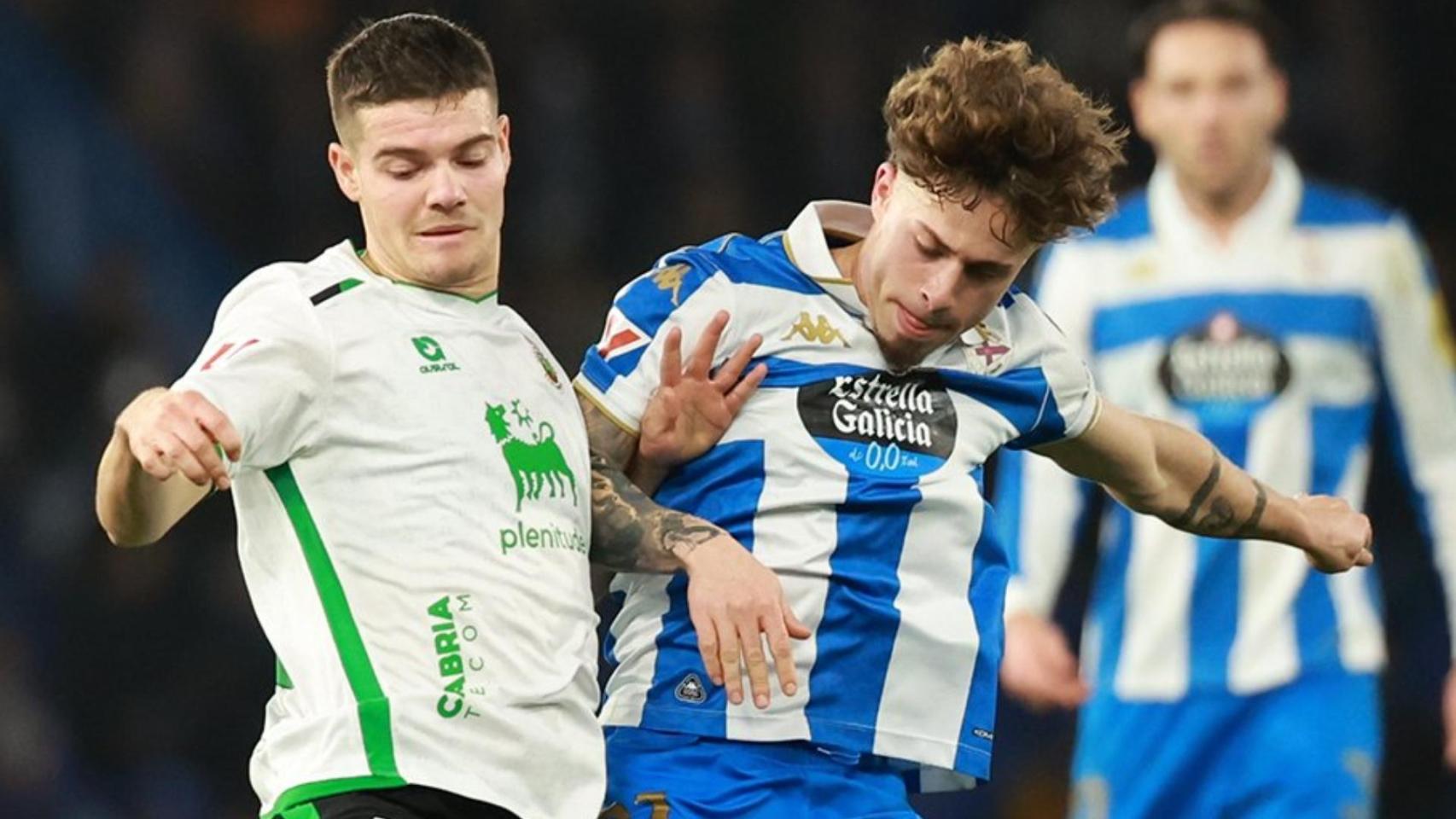 Mario Soriano durante el partido contra el Racing de Santander.