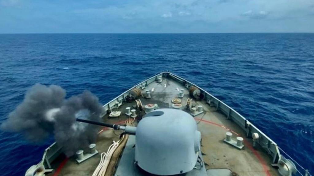 Cañón de 76 mm del BAM Meteoro