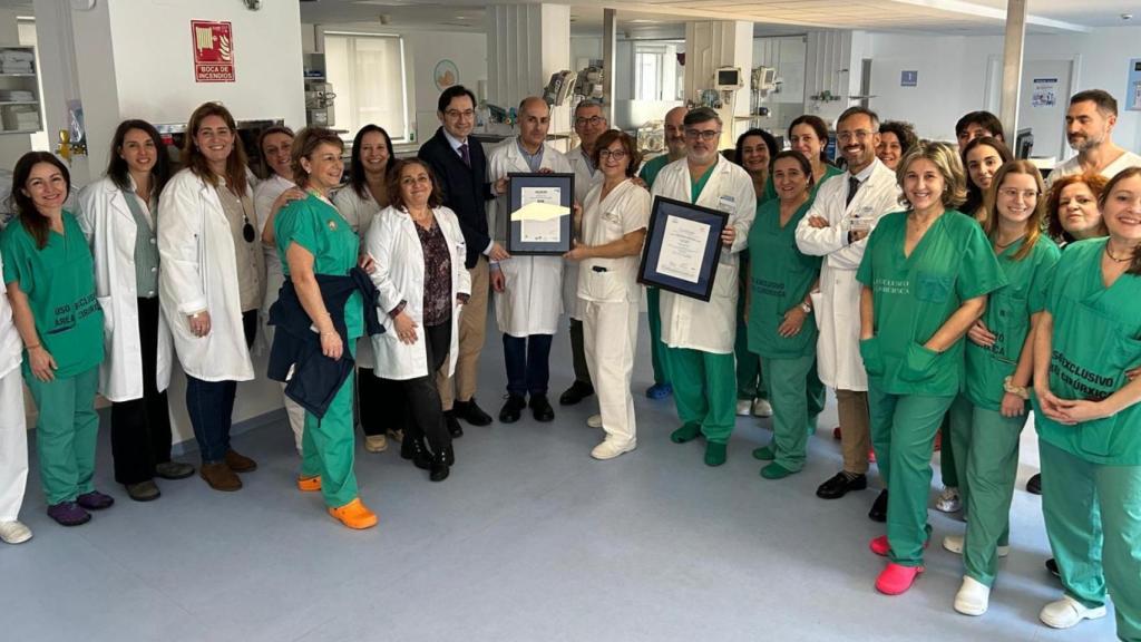 La Unidad de Neonatología del CHUAC, en A Coruña, recibe un reconocimiento de calidad