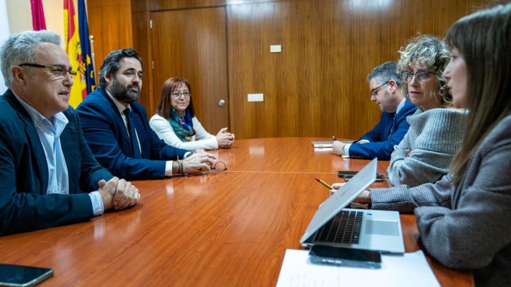 Núñez durante su reunión con CSIF.