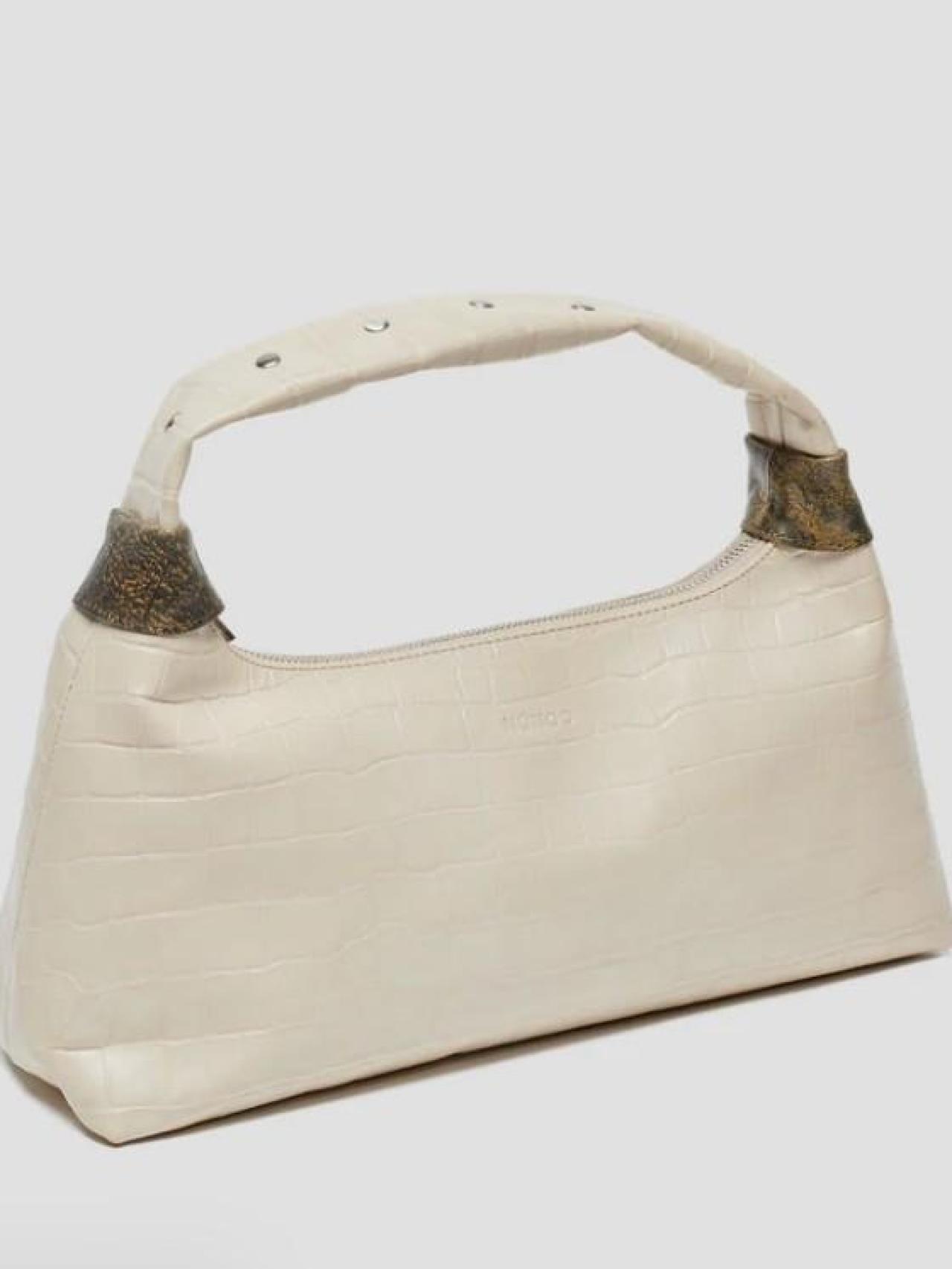 El bolso que ha lucido María Fernández-Rubíes.