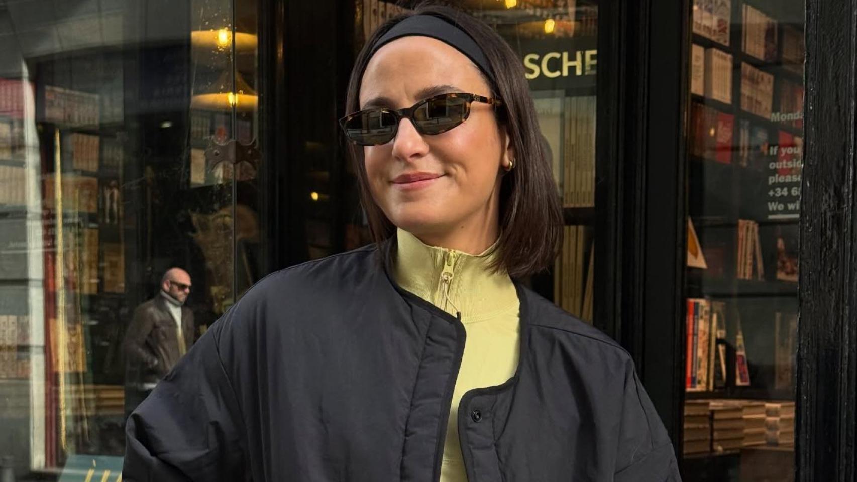 Marta Pombo luciendo sus gafas Miu Miu.