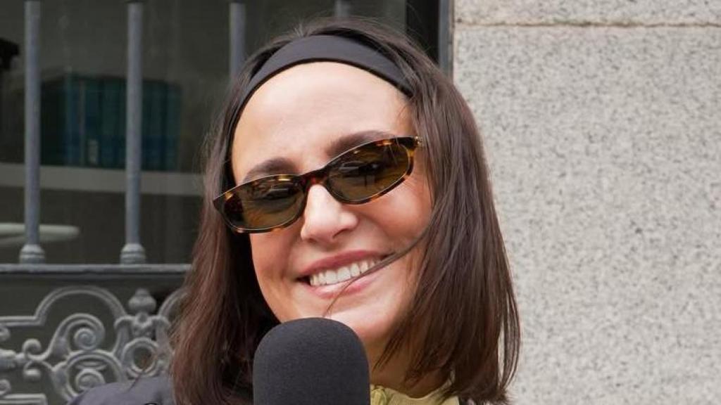 Marta Pombo con las Miu Regard, de la firma italiana Miu Miu.