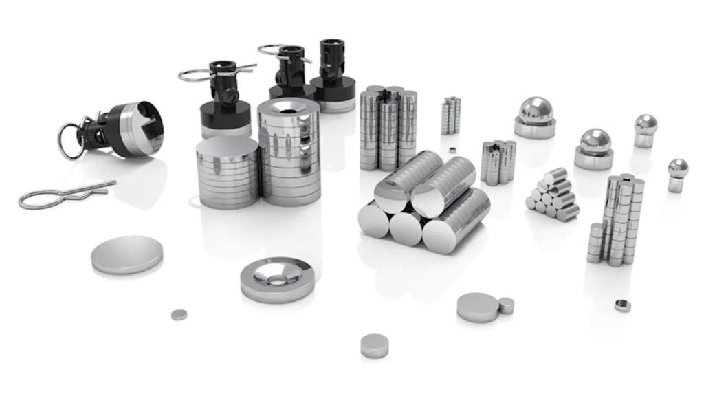 Imanes de varios tamaños.