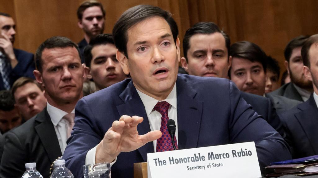 El secretario de Estado de Estados Unidos, Marco Rubio, testifica ante una audiencia del Comité de Relaciones Exteriores del Senado sobre la política de la Administración Trump en Venezuela tras la captura de Nicolás Maduro.