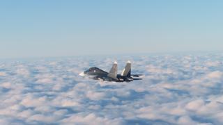 Caza Su-27 de Rusia interceptado por los F-18 españoles