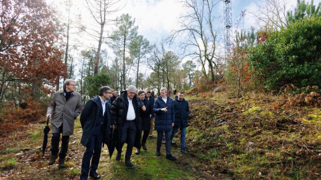 La Xunta impulsa un plan pionero en Europa para llevar cobertura móvil a 210 núcleos rurales aislados