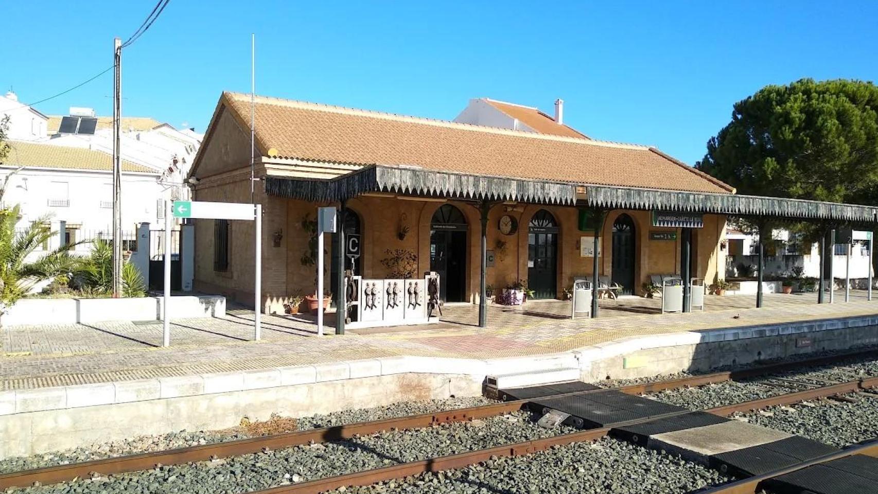 Estación de tren de Almargen (Málaga). Foto: Jan Tappenbeck/Wikimedia Commons