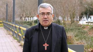 El arzobispo de Valladolid y presidente de la CEE, Luis Argüello, celebra la puesta en marcha del proyecto de regularización.