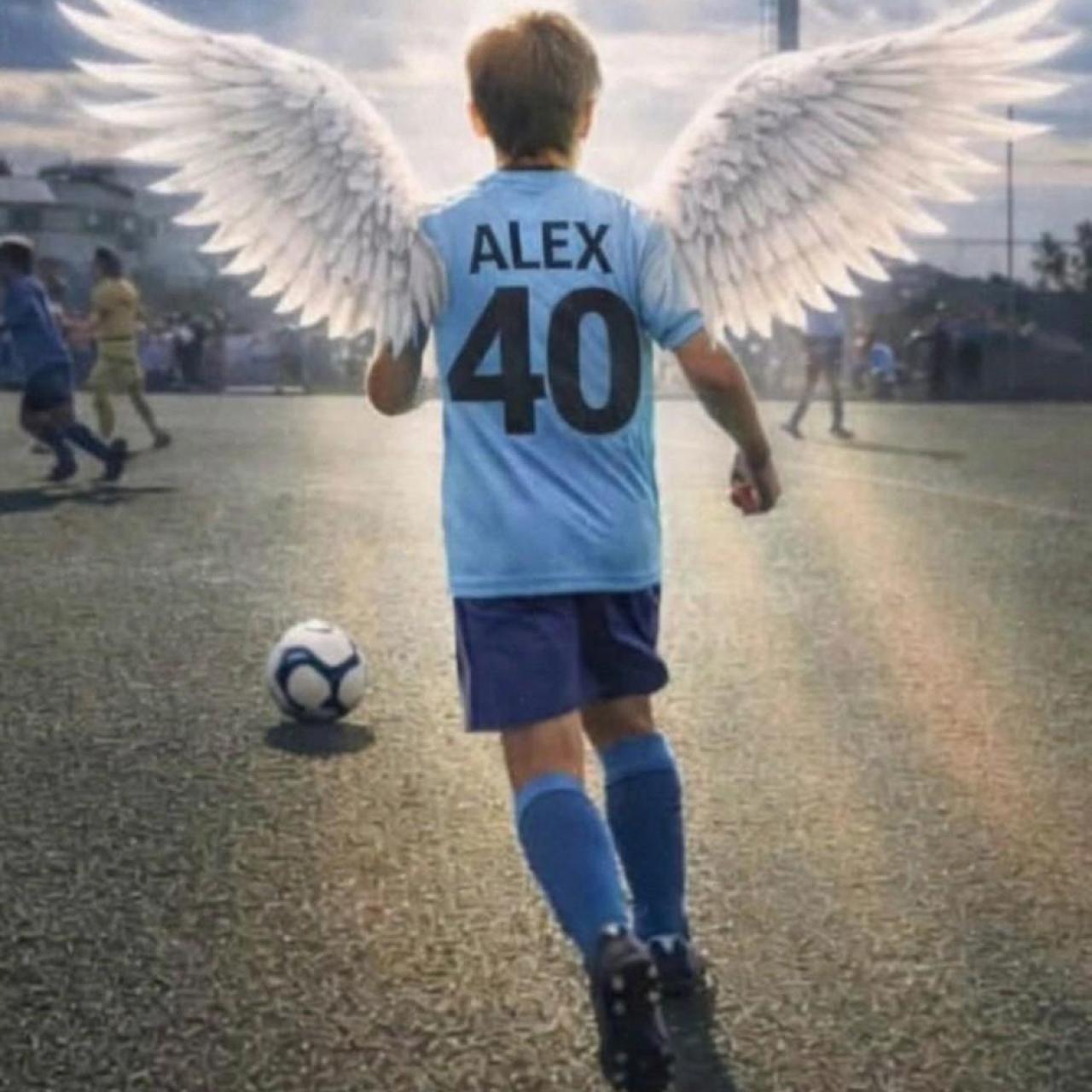 Una de las imágenes que circulan por redes para rendir un sentido homenaje a Álex, como jugador del CF Promeses Sueca.