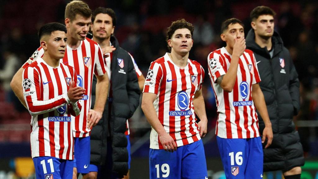 Los jugadores del Atlético, cabizbajos tras perder contra el Bodo Glimt.
