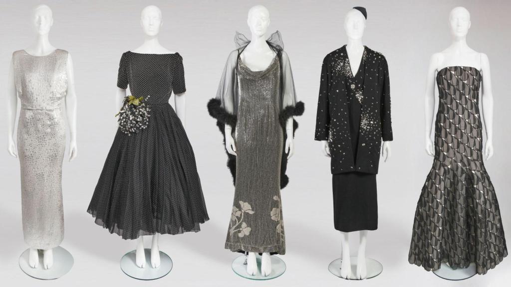 Algunos de los diseños que se subastan de la distintas etapas de Dior.