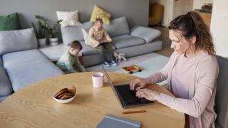 No aceptar el trabajo a distancia en estos casos supone una discriminación.