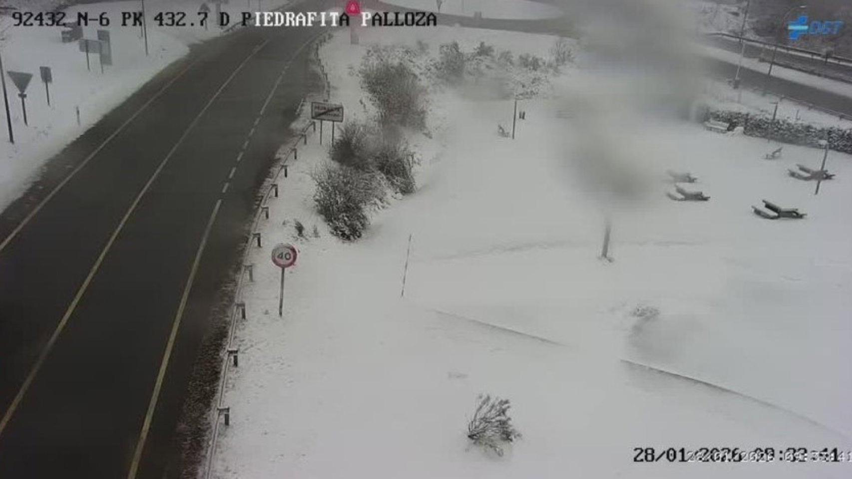 A-6 en Pedrafita do Cebreiro (Lugo), nevada, a 28 de enero de 2026.