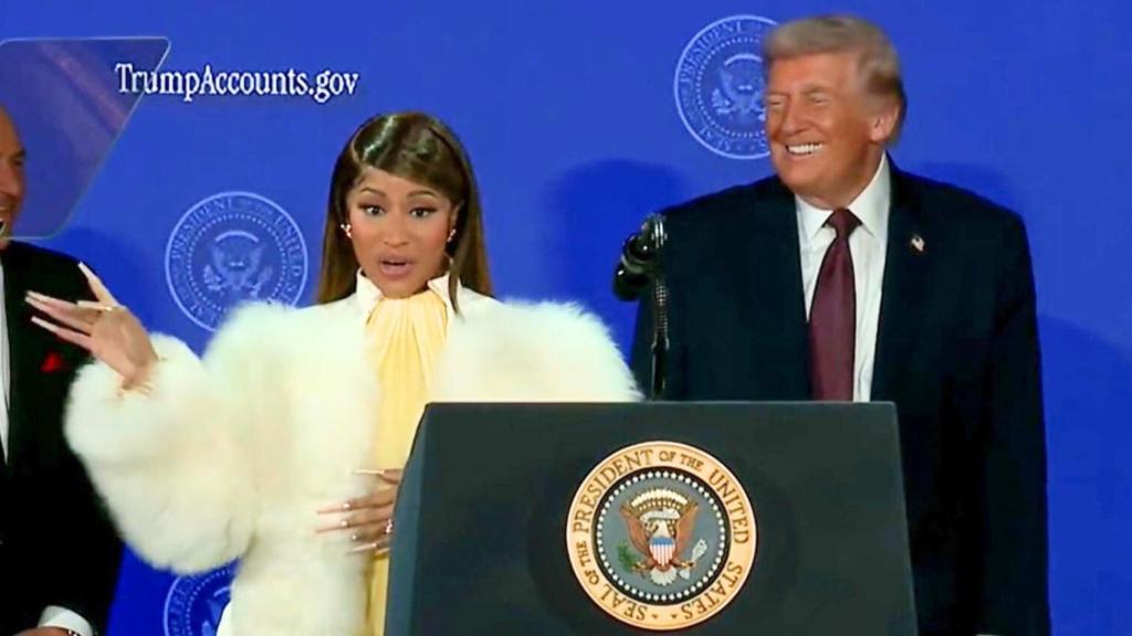 Donald Trump, con la rapera Nicky Minaj, en Washington, el pasado miércoles 28 de enero.