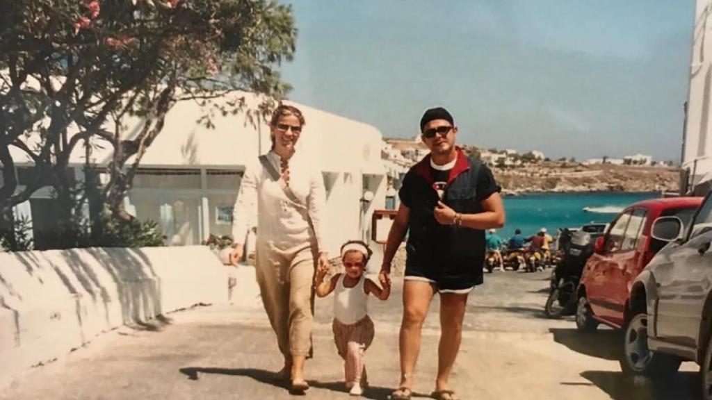 Jaydy Michel y Alejandro Sanz con su hija Manuela.