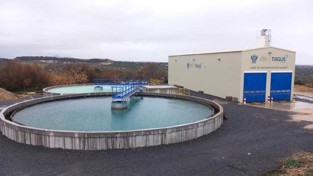 Línea de tratamiento de fangos en la estación de agua potable del Cerro de los Palos.