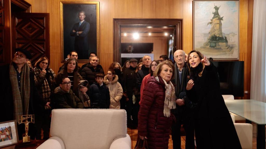 La alcaldesa de Zaragoza durante las visitas al Ayuntamiento.