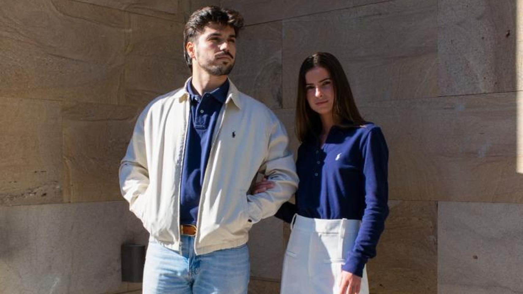 Modelos con la ropa del mercadillo de moda vintage de Arturo Soria.