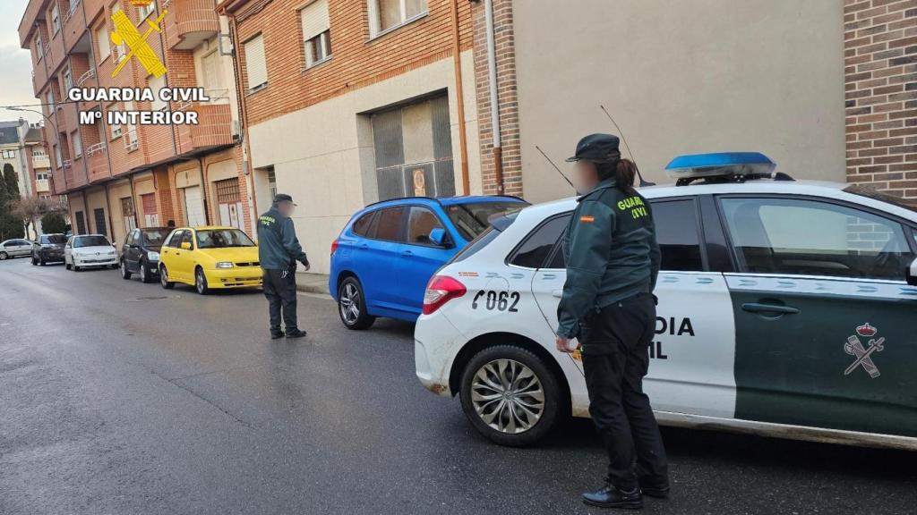 La guardia civil en Santa María del Páramo.