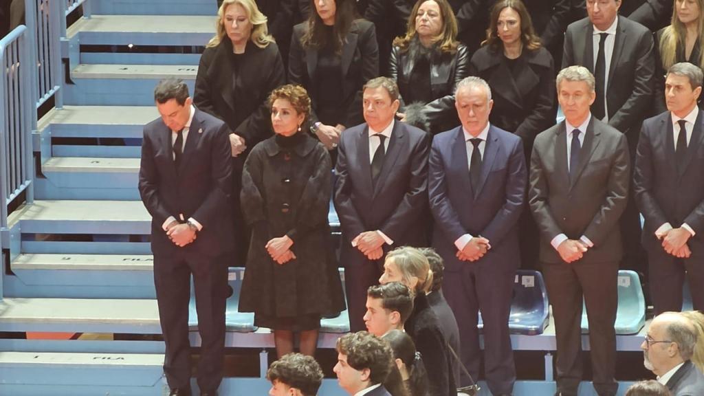 Juanma Moreno y María Jesús Montero, en la misa funeral de este jueves en Huelva.