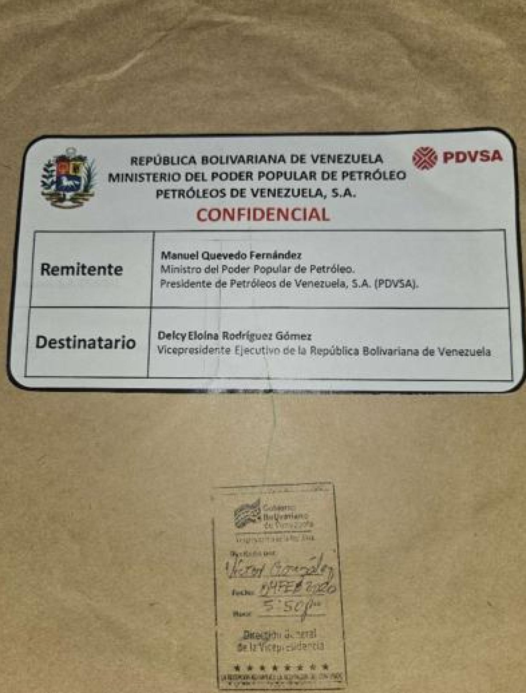 El sobre mencionado por el fiscal.