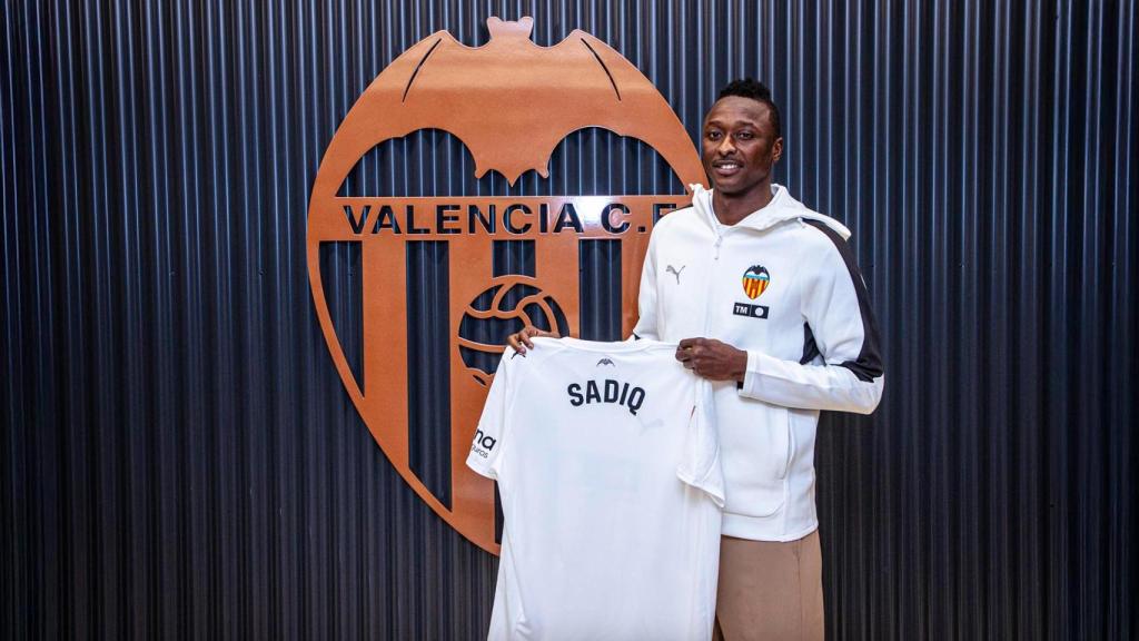 Umar Sadiq, tras fichar por el Valencia CF