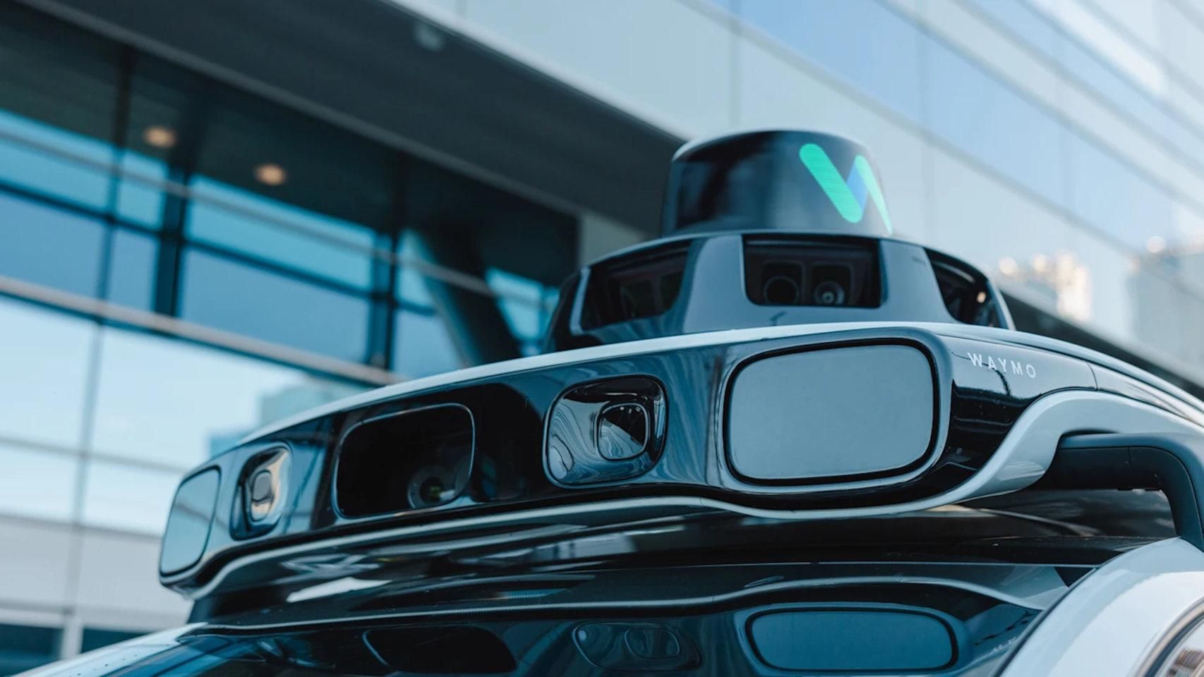 Un coche autónomo de Waymo atropella a un niño cerca de un colegio ...
