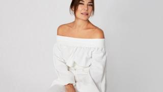 La mujer que dirige las riendas de la Semana Internacional de la Moda Flamenca.