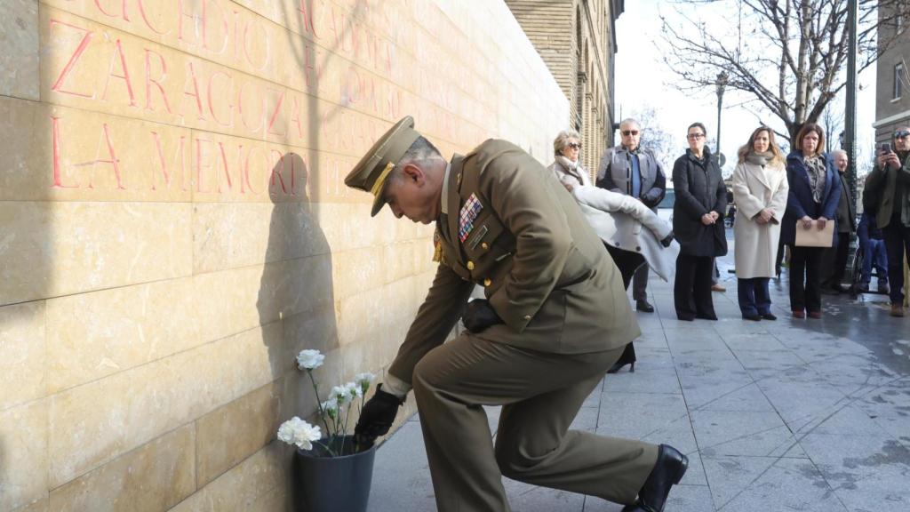 Homenaje a las víctimas del atentado de San Juan de los Panetes, este viernes en Zaragoza.