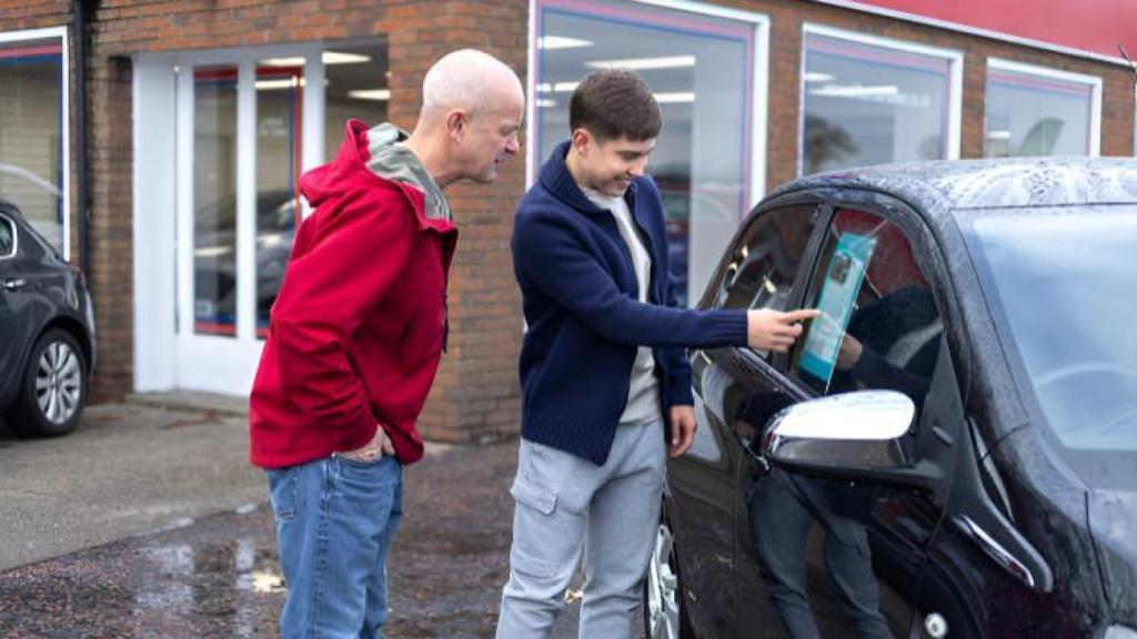 Venta de un coche de segunda mano.