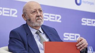 El presidente del CIS, José Félix Tezanos, en octubre de 2022 en un acto organizado por la Cadena Ser en Cantabria.