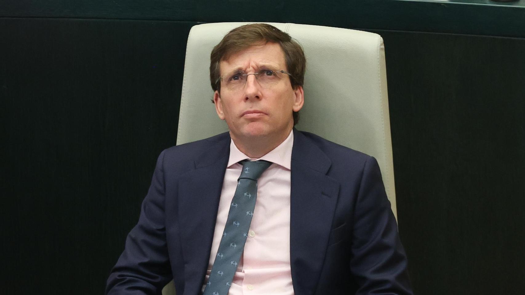 El alcalde, José Luis Martínez-Almeida, durante un pleno del Ayuntamiento de Madrid.