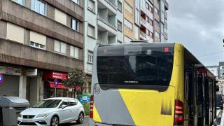 El nuevo contrato de autobuses de Santiago se queda en suspenso hasta resolver alegaciones