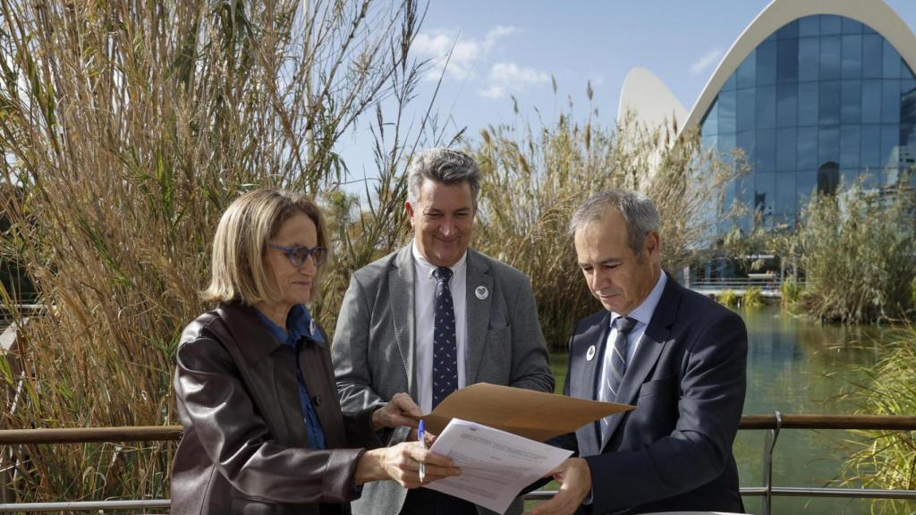 Firma del acuerdo. EFE/Kai Försterling